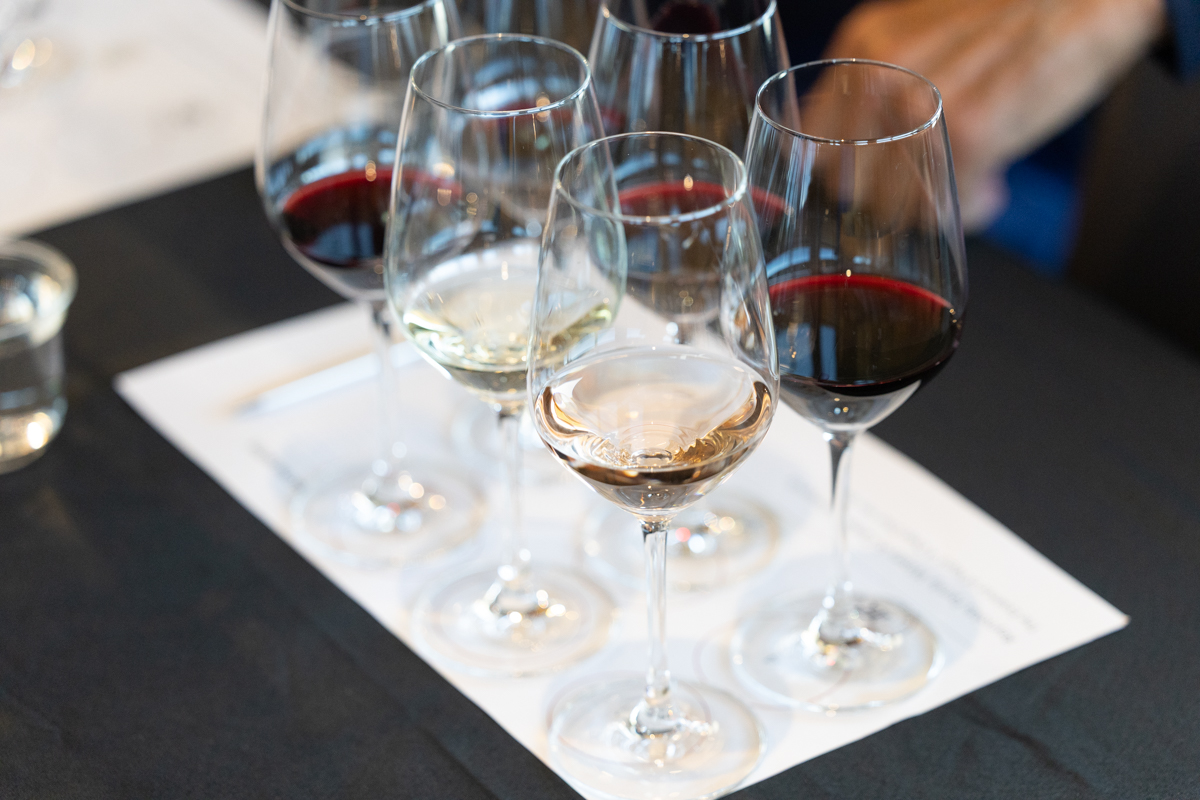 MuellerAngela's tweet photo. Early bird tickets are live!  Save up to 30% off before June 15th!

✨ Apres Tasting, Rosé Mountain Top Tasting, Dual Grand Gala Tastings, Pop-up events, private tastings, exclusive chef + winemaker sessions, and more!

Get Tickets Now: https://t.co/GWASyby2fb
April 1–4, 2026 https://t.co/MmELXzdaf0