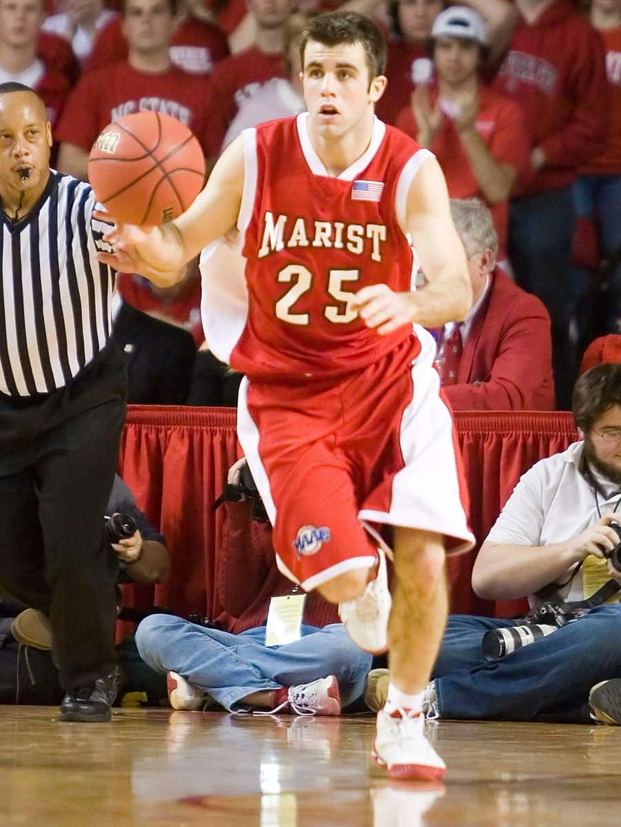 🏀 The Odyssey of 'The Magician': Jared Jordan and His Record-Breaking College and Pro Basketball Career

Alex Walker profiles Jared Jordan's historic time at Marist, highlighted by leading the nation in assists in consecutive years.

📸 Marist Athletics

centerfieldmarist.com/2025/06/09/jar…