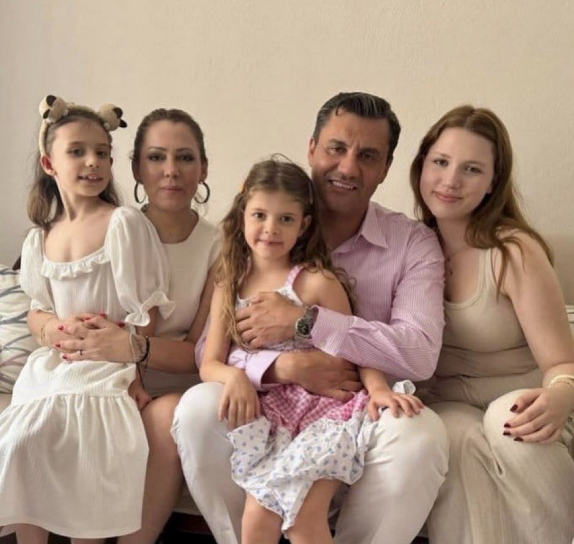 ANKARA STAJ ÇIRAKLIK DERNEĞİ (@ankstajcirak) on Twitter photo Manisa belediye bakanı Ferdi Zeyrek’in acı haberini üzüntü ile öğrendik.
Merhuma Allah’tan rahmet acılı ailesine, sevenlerine ve tüm CHP teşkilatına başsağlığı diliyoruz.
<a href="/herkesicinCHP/">CHP 🇹🇷</a>
<a href="/chpgenclikgm/">CHP Gençlik Kolları</a>
<a href="/CHP_iletisim/">CHP İletişim</a>
<a href="/eczozgurozel/">Özgür Özel</a>
<a href="/CHPManisailbsk/">CHP Manisa İl Başkanlığı</a>
Mekanın cennet olsun Manisa belediye bakanı Ferdi Zeyrek’in acı haberini üzüntü ile öğrendik.
Merhuma Allah’tan rahmet acılı ailesine, sevenlerine ve tüm CHP teşkilatına başsağlığı diliyoruz.
<a href="/herkesicinCHP/">CHP 🇹🇷</a>
<a href="/chpgenclikgm/">CHP Gençlik Kolları</a>
<a href="/CHP_iletisim/">CHP İletişim</a>
<a href="/eczozgurozel/">Özgür Özel</a>
<a href="/CHPManisailbsk/">CHP Manisa İl Başkanlığı</a>
Mekanın cennet olsun
