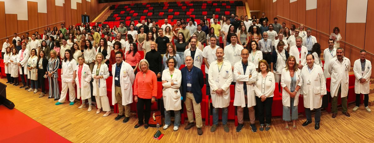 🏥Acto de bienvenida de los nuevos residentes del área sanitaria IV y <a href="/HUCA_Asturias/">@HUCA</a> 
🏥La gerente del área sanitaria IV, su quipo directivo, la comisión de Docencia del Hospital y <a href="/uniovi_info/">Universidad Oviedo</a> han recibido a los 𝟭𝟯𝟰 profesionales de la salud de 𝟱𝟭 especialidades que se