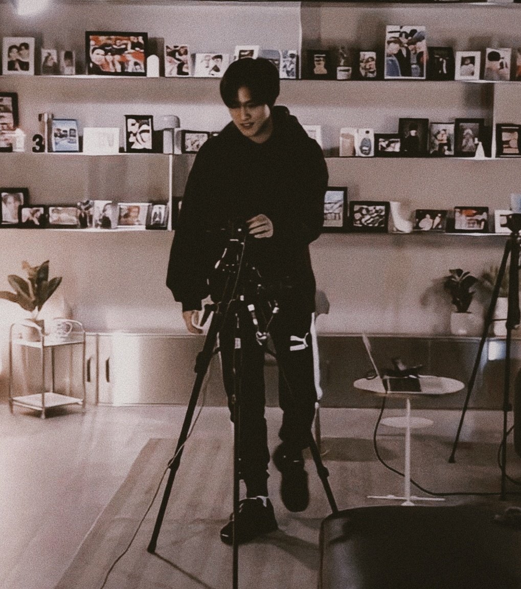 lhcmild's tweet photo. haechan🎞️🤎 https://t.co/uUfGnpeoTw
