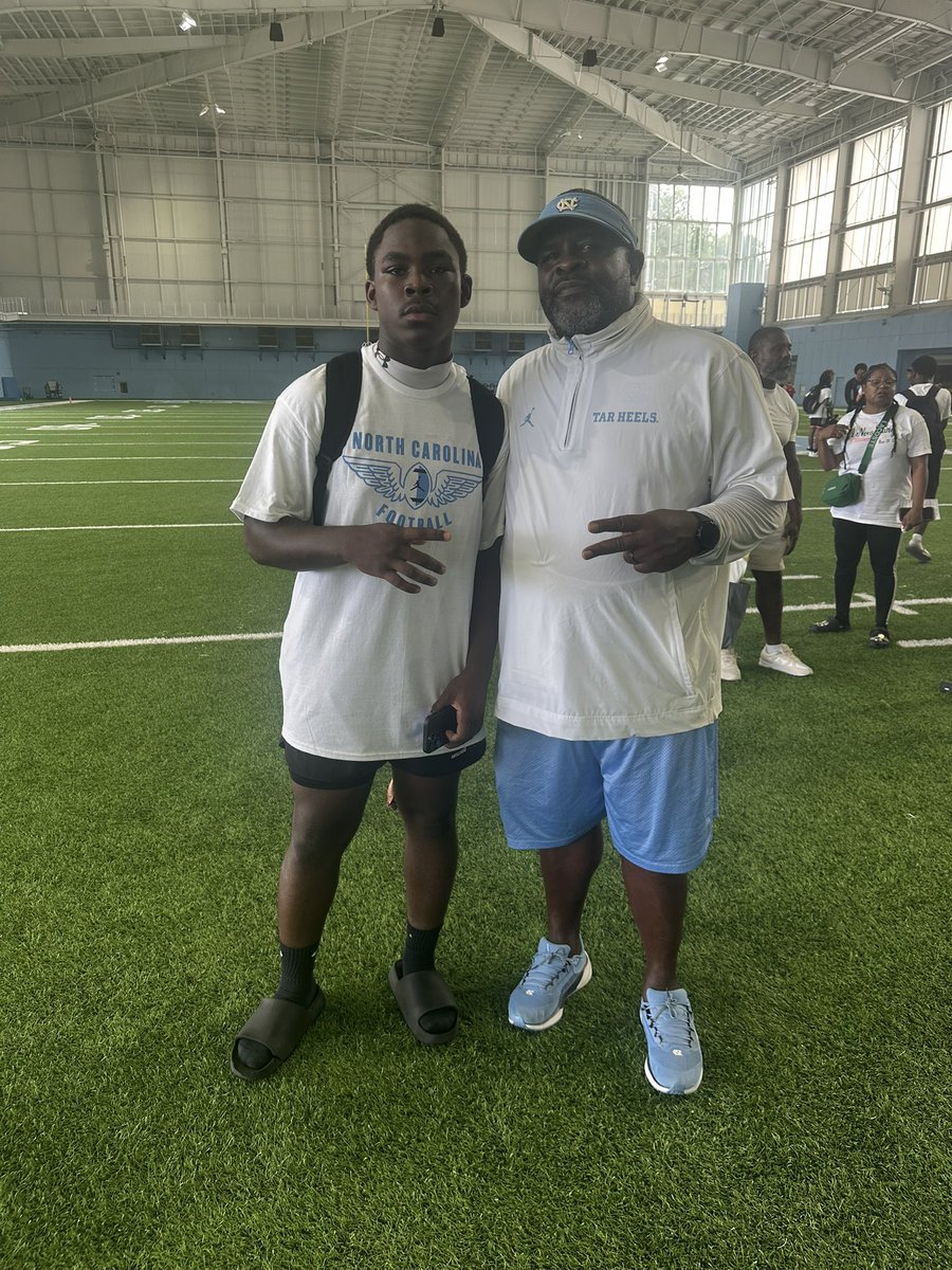 JMorrison0421's tweet image. I would like to give a BIG thanks to North Carolina TarHeels Football and Coaches for such a great camp yesterday. Great experience. Amazing staff. @HoughFB @DeShawnBaker6 @Belichick_B @coachmeans_20 @SC_DBGROUP @UNCFootball