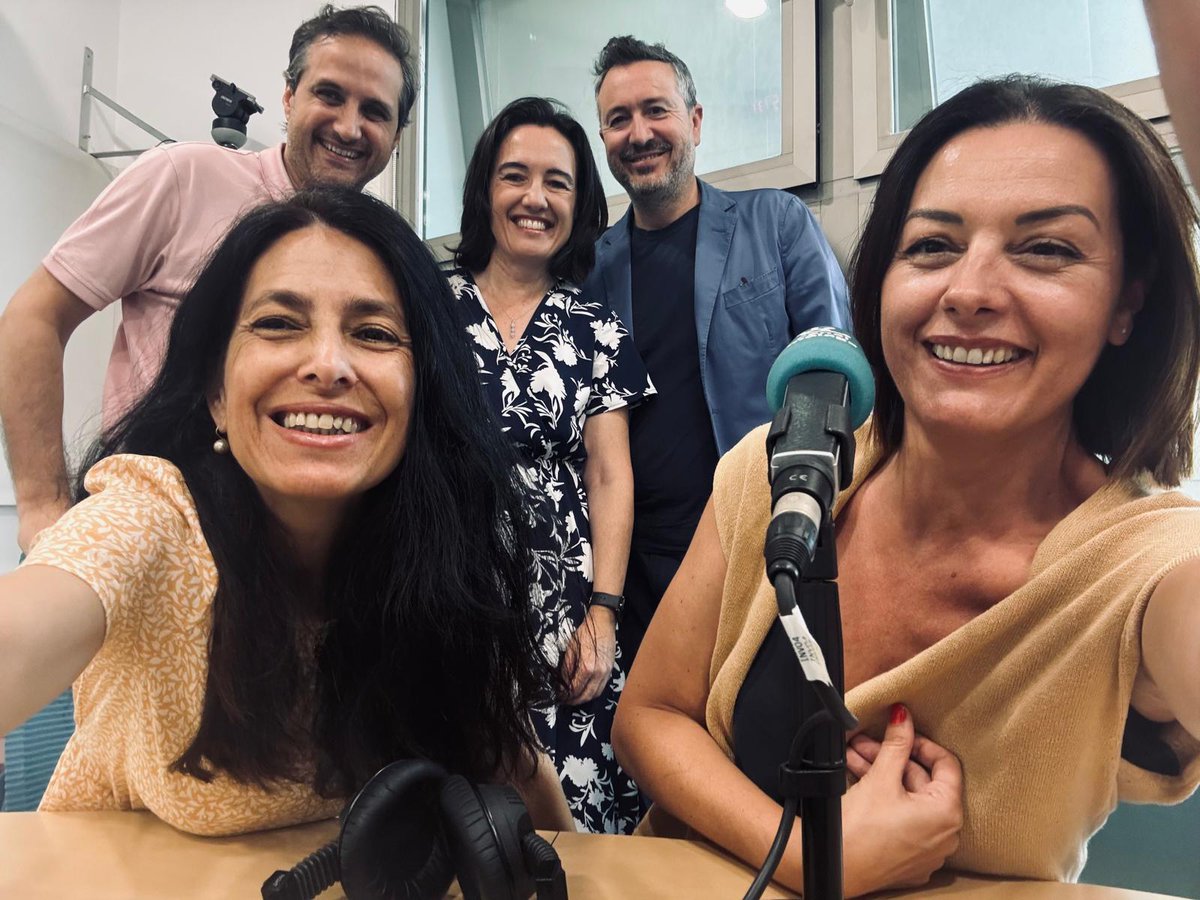 María Jesús Palacios (@mjesuspalacios) on Twitter photo Concentraciones, movimiento de sillas y más cositas hoy en "El día por delante" de <a href="/CanalMalagaRTV/">Canal Málaga RTV</a>
Con <a href="/MariaJ_Vidal/">María J. Vidal</a> <a href="/SoniaCrespoR/">Sonia Crespo</a> <a href="/Jrrrey/">JR Rey®</a> y <a href="/JavierG_Leon/">Javier García León</a>
backend.flumotion.com/api/v1/player_… Concentraciones, movimiento de sillas y más cositas hoy en "El día por delante" de <a href="/CanalMalagaRTV/">Canal Málaga RTV</a>
Con <a href="/MariaJ_Vidal/">María J. Vidal</a> <a href="/SoniaCrespoR/">Sonia Crespo</a> <a href="/Jrrrey/">JR Rey®</a> y <a href="/JavierG_Leon/">Javier García León</a>
backend.flumotion.com/api/v1/player_…
