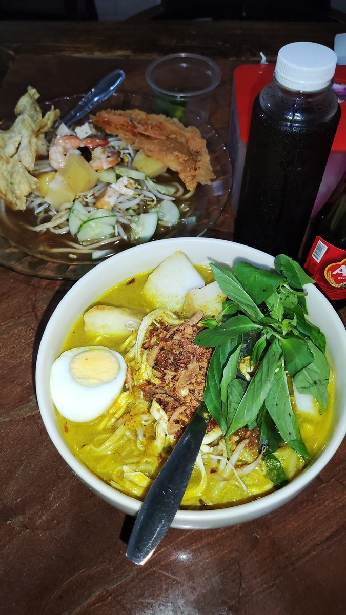 Dira memakan tweet media