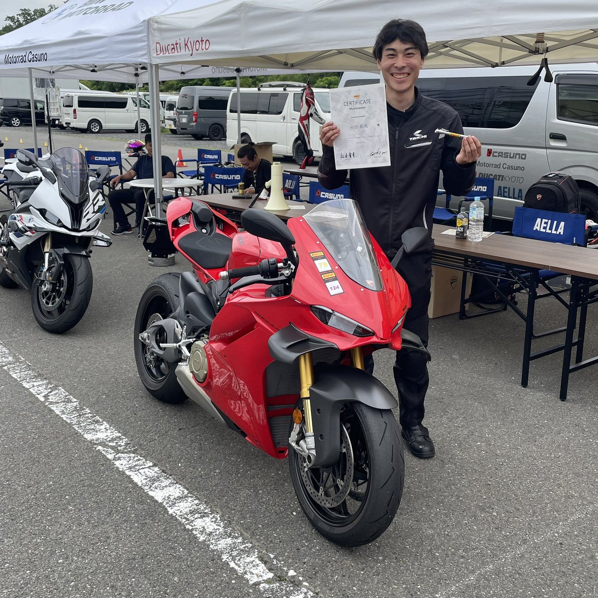 土曜日はFUN TRACK DAY
RSでは初サーキット。
しっかり5本走りました。
楽しかったー‼️
新入スタッフもレッスンで勉強。
一緒に走ってくれた皆さん、お疲れさまでした。ありがとう‼️😆
#dccatikyoto
#funtrackday
#multistradav4rs