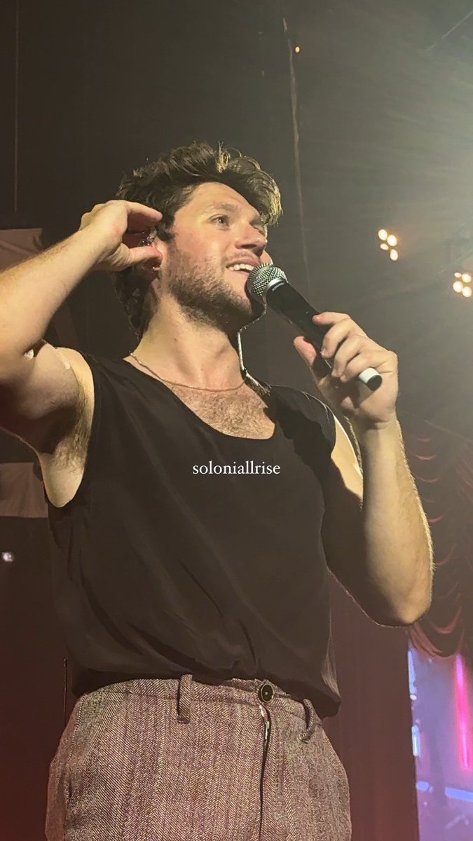 smut_j's tweet photo. Beard. Chest hair. Sweaty, hairy pits. That's how you make me weak. https://t.co/Fjev9soYX1