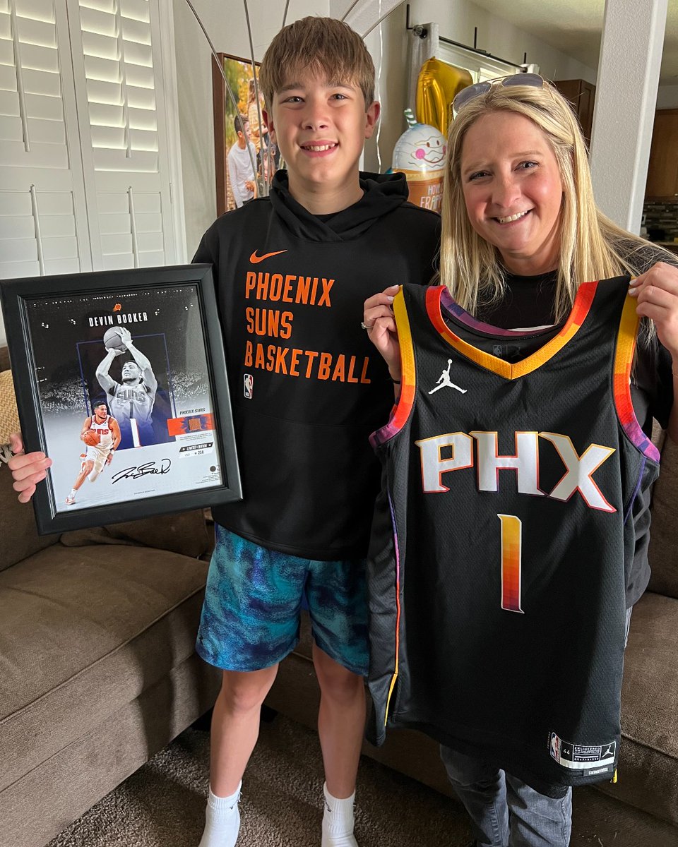 The Dream On 3 Rocky Mountain team delivered Dream Boxes to two amazing young fans!

Asher repped Denver proud, while Landon showed love for the Suns. Thanks to @childrenscolo for the referral — proof that joy, hope &amp; team spirit go a long way!
