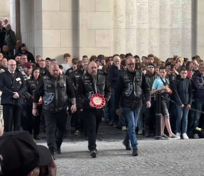 the_church666's tweet image. Honoured and humbled. This weekend, in front of thousands, I laid a wreath for the fallen and also in remembrance of my father and grandfather in total silence at Menin Gate in Belgium. A feeling that will never leave me.