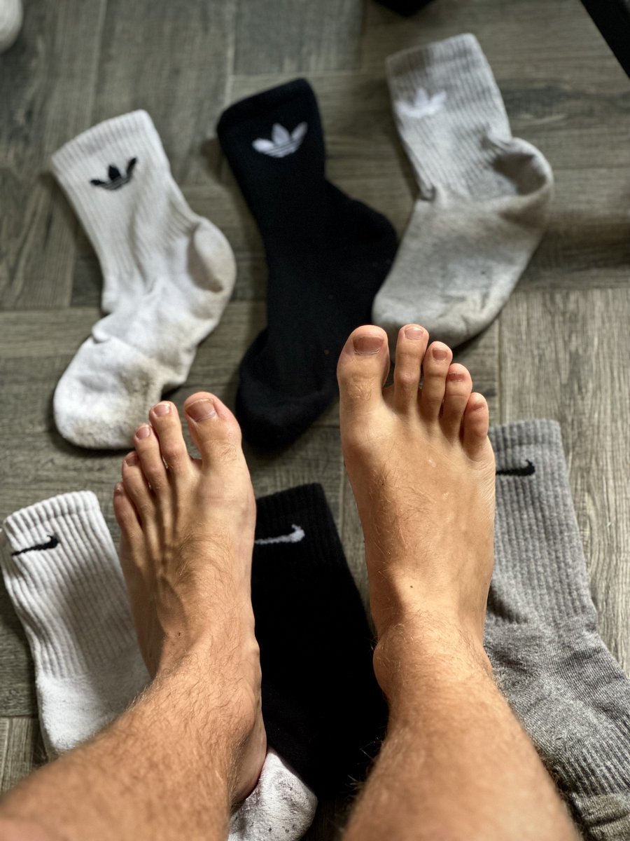 ¡Es lunes, chicos!
Una nueva semana significa una nueva oportunidad para servir a tu Cashmaster heterosexual favorito.
¿Has servido antes?
Si es así, haz RT a esta publicación.
Si no, entra a mis DMs y sirve por primera vez, ¡jaja!