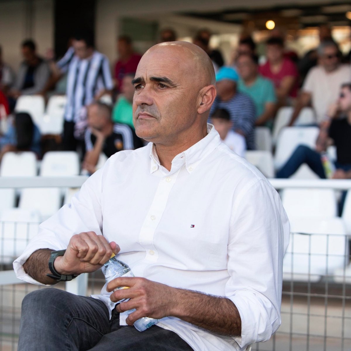 🚨 El Dépor acaba de anunciar que 𝗻𝗼 𝗰𝗼𝗻𝘁𝗶𝗻𝘂𝗮𝗿𝗮́ en el banquillo.

El club le ha ofrecido continuar en un puesto dedicado al desarrollo de la cantera.