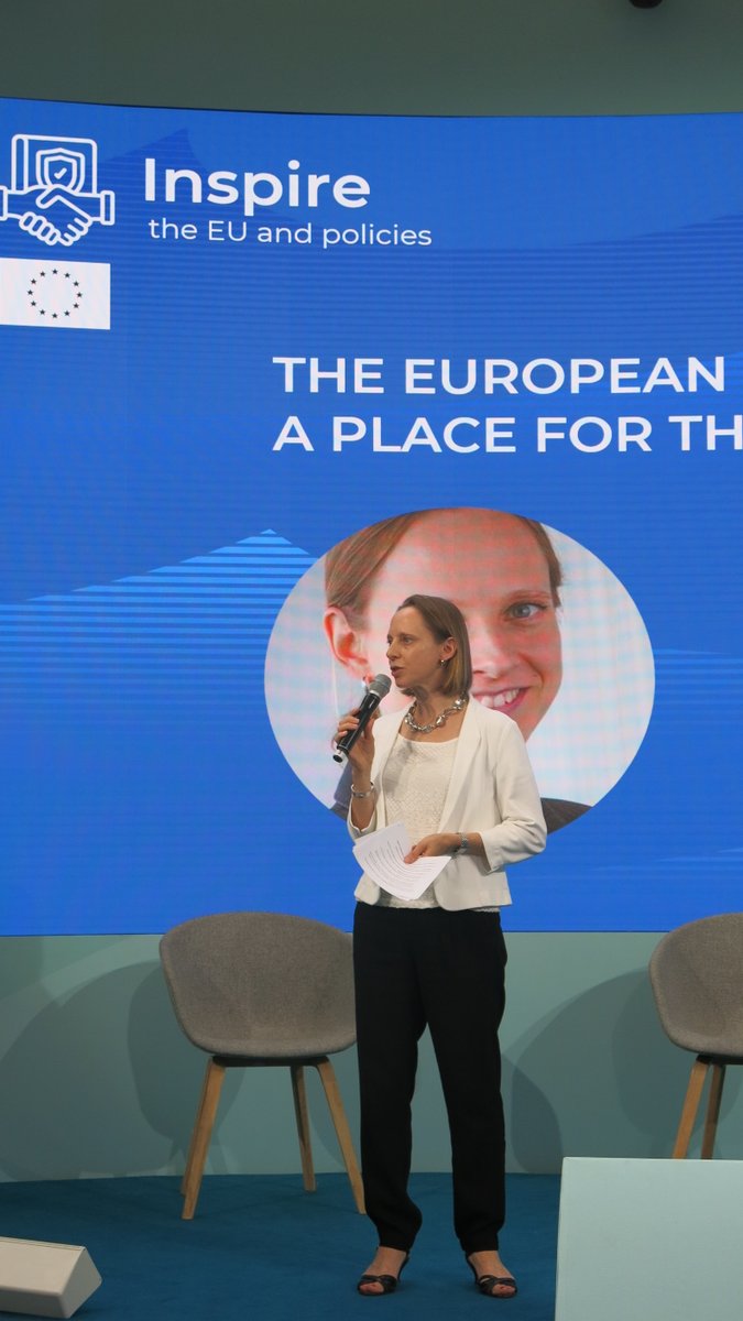 Copernicus Marine (@cmems_eu) on Twitter photo 🔴 Live from the #EUDigitalOceanPavilion
Elisabeth Hamdouch (<a href="/defis_eu/">🇪🇺 EU Defence and Space</a>) discusses how #CopernicusMarine remains heavily linked with other #Copernicus 🛰️ services, due to #ClimateChange being a global issue & impacting multiple aspects of the environment
Celebrating 🔟 years of 🔴 Live from the #EUDigitalOceanPavilion
Elisabeth Hamdouch (<a href="/defis_eu/">🇪🇺 EU Defence and Space</a>) discusses how #CopernicusMarine remains heavily linked with other #Copernicus 🛰️ services, due to #ClimateChange being a global issue & impacting multiple aspects of the environment
Celebrating 🔟 years of