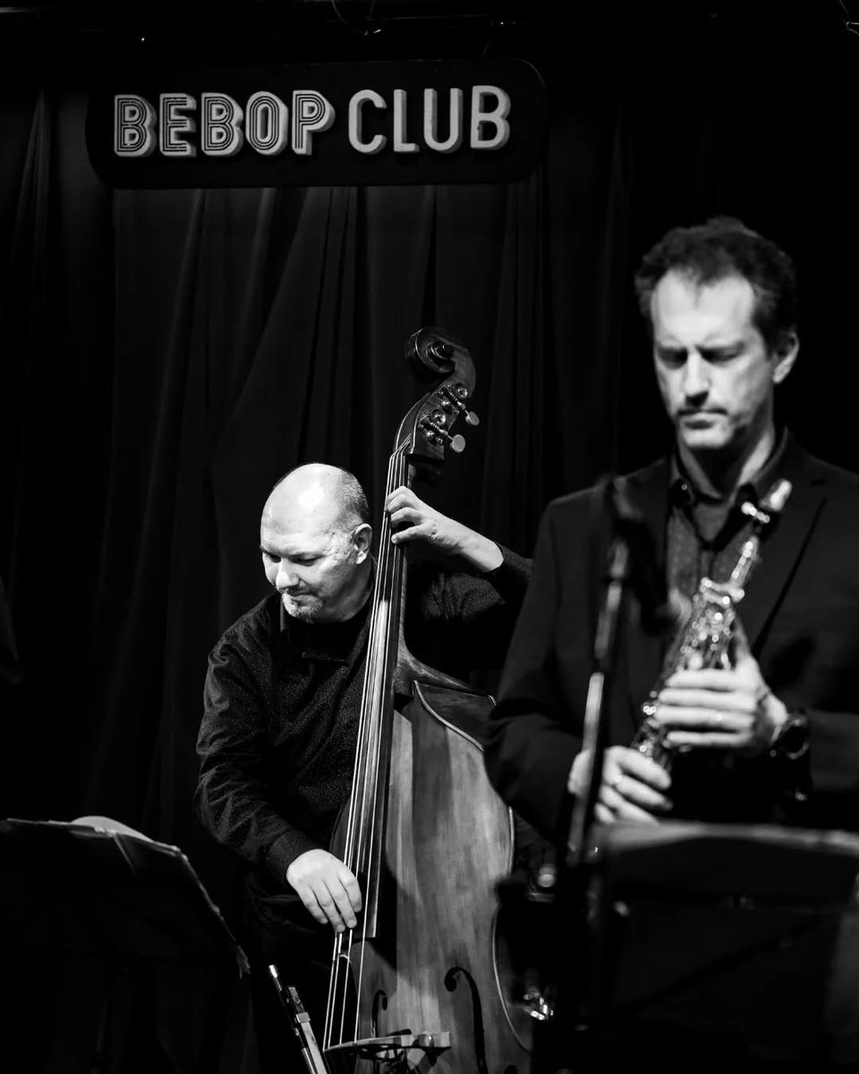 Escalandrum Oficial (@escalandrum_) on Twitter photo ¡Semana próxima en <a href="/bebopclub/">Bebop Club</a> con m͇ú͇s͇i͇c͇a͇ ͇n͇u͇e͇v͇a͇!
𝙅𝙪𝙚𝙫𝙚𝙨 19.6 20:00 y 22:30hs (puntual)
🎟 Entradas en linktree.com/escalandrum.ar
📍Bebop Club Uriarte 1658 - Palermo
<a href="/piazzollapipi/">pipi piazzolla real</a> <a href="/NicoGuerschberg/">Nicolás Guerschberg</a> <a href="/mariansivori/">Mariano Sivori</a> <a href="/DamianFogiel/">Damian Fogiel</a> <a href="/MartinPantyrer/">Martín Pantyrer</a> <a href="/gustavomusso/">Gustavo Musso</a> ¡Semana próxima en <a href="/bebopclub/">Bebop Club</a> con m͇ú͇s͇i͇c͇a͇ ͇n͇u͇e͇v͇a͇!
𝙅𝙪𝙚𝙫𝙚𝙨 19.6 20:00 y 22:30hs (puntual)
🎟 Entradas en linktree.com/escalandrum.ar
📍Bebop Club Uriarte 1658 - Palermo
<a href="/piazzollapipi/">pipi piazzolla real</a> <a href="/NicoGuerschberg/">Nicolás Guerschberg</a> <a href="/mariansivori/">Mariano Sivori</a> <a href="/DamianFogiel/">Damian Fogiel</a> <a href="/MartinPantyrer/">Martín Pantyrer</a> <a href="/gustavomusso/">Gustavo Musso</a>