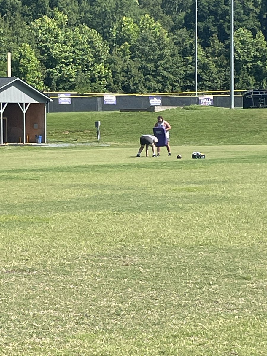 Not going to lie, pretty dang cool to take a break in our youth camp and see these two working together for their upcoming college seasons. Different teams, different states, different conferences, but still each other’s biggest fan!  Go Blackhats and Go Dawgs! #OLbloodline