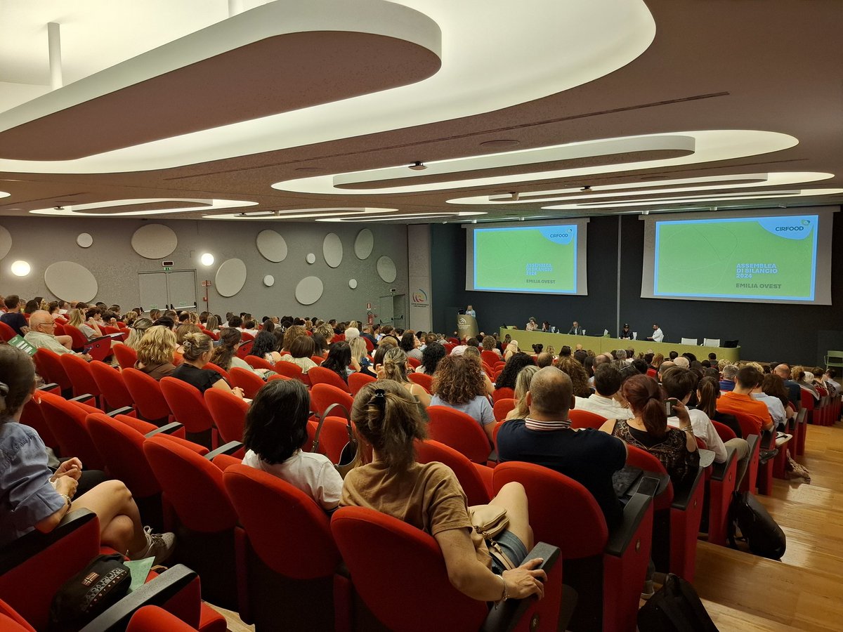Oggi a Reggio Emilia, la quarta Assemblea di #Bilancio2024 della nostra impresa cooperativa. 

Grazie a tutte le socie e a tutti i soci dell'Area Emilia Ovest per la partecipazione! 😊