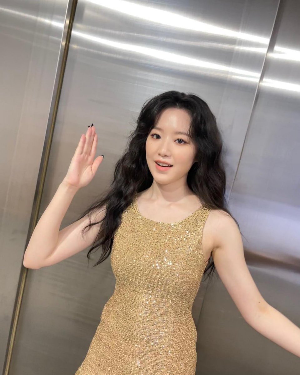 knyxdemonic's tweet image. me fui a vagar al #𝕆𝙷𝗚·𝟏位𝐃·𓊈𝕥o𝘂r𓊉ᴶᴾᴺ y claro que tenía que sacar mi pose de “espera ellos no te quieren como yo te quiero” que va para 𝐊itty ⭐️ de paso tenía que gritarles happy #𝕆𝙷𝗚·𓊆𝟔𝘁𝗵·𝕐ᥱa𝗿𓊇

  𝑓lo𝚠er 𝐡asʜ𝚒ra ❀𖥨᩠ׄ݁  #𝚛uby