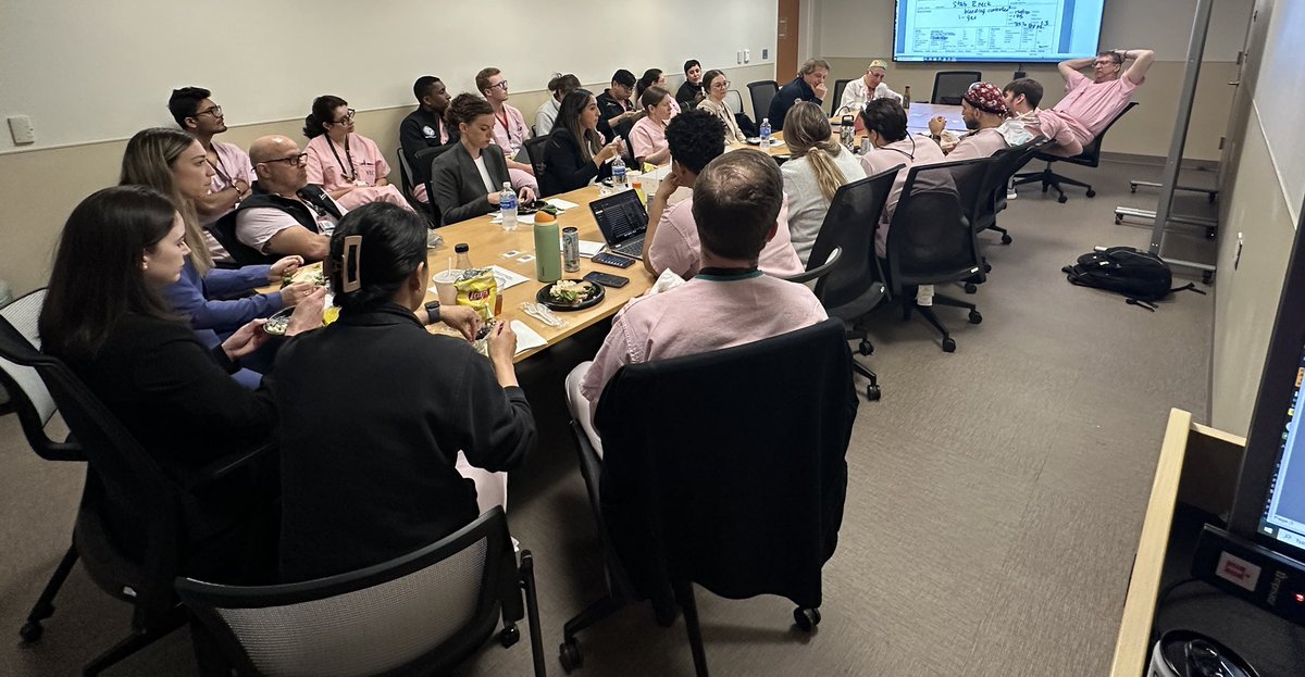 Just another Monday of trauma education with the one and only Dr. Scalea. Great to welcome applicants for SCC/ACS fellowship interview day.… always a highlight of the academic year. 🙌🙌