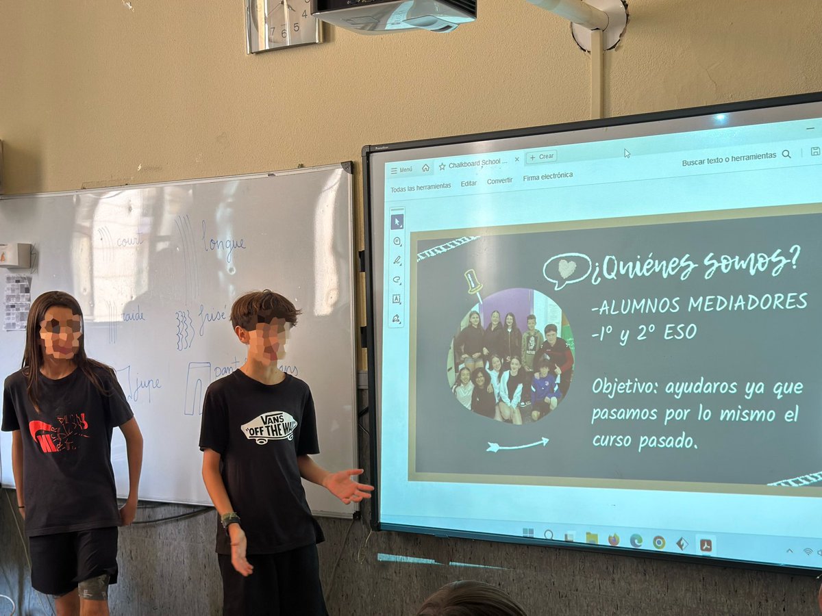 Vinieron alumnxs del <a href="/IESLopedeVega/">IES Lope de Vega</a> a contar a las clases de 6º el cambio al instituto. “Lo que profes no saben o no cuentan, nuestra realidad”, así comenzaron. Orgullo de nuestra chavalería, que acabaron el curso pasado  en #lapalomaceip y se fueron al Lope donde son mediadorxs