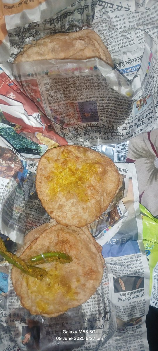 Yashika S (@srwr87) on Twitter photo मैने <a href="/Swiggy/">Swiggy Food</a> <a href="/SwiggyCares/">Swiggy Cares</a> से खाना ऑर्डर किया पर मेरे साथ बहुत बड़ा धोखा हुआ सब्जी पूड़ी ऑर्डर की, पर मुझे मिली सिर्फ पूड़ी और सब्जी की जगह मिर्च दे दी,पैकिंग भी मस्त थी अगर हम ऑर्डर कैंसिल करने में 1 मिनट से ज्यादा लेट हो जाए तो 100% कैंसिल फीस लेते है खुद चाहे कितना भी लेट कर दे मैने <a href="/Swiggy/">Swiggy Food</a> <a href="/SwiggyCares/">Swiggy Cares</a> से खाना ऑर्डर किया पर मेरे साथ बहुत बड़ा धोखा हुआ सब्जी पूड़ी ऑर्डर की, पर मुझे मिली सिर्फ पूड़ी और सब्जी की जगह मिर्च दे दी,पैकिंग भी मस्त थी अगर हम ऑर्डर कैंसिल करने में 1 मिनट से ज्यादा लेट हो जाए तो 100% कैंसिल फीस लेते है खुद चाहे कितना भी लेट कर दे