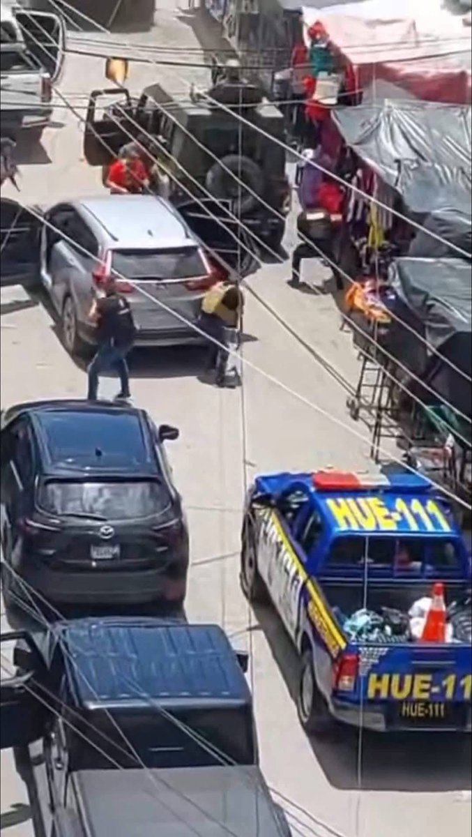 Sobre los hechos lamentables ocurridos en la línea divisoria con la hermana República de Guatemala, es muy delicado que autoridades encargadas de velar por la seguridad de sus conciudadanos participen en estos actos. No es cosa menor estar coludidos, pero lo que es peor es estar