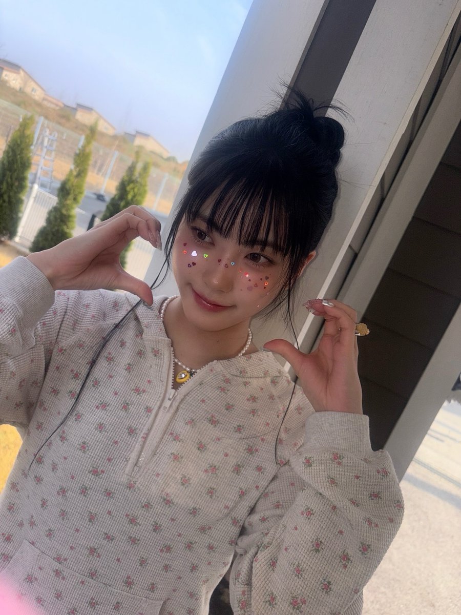 izna_offcl's tweet image. [izME📮]

나야💝 드디어!! BEEP!!
드디어 저희 이즈나가 컴백했어용🩵💭
이번 활동도 너무 기대돼요ㅎㅎㅎ
나야가 행복했으면 좋겠다🙄💞
사랑해요💕

#izna #이즈나
#KOKO #코코