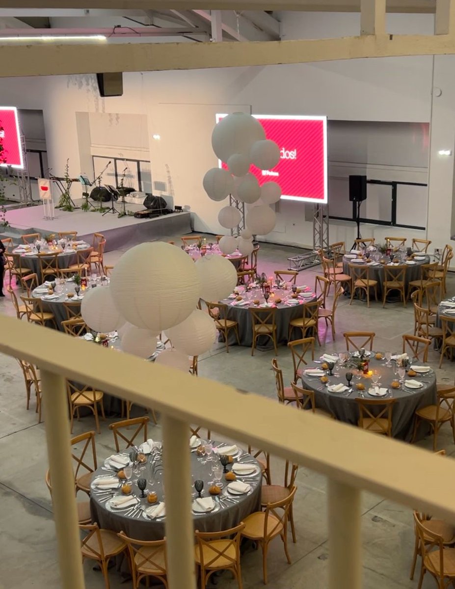 agencia mg.lab (@mglab) on Twitter photo Y terminamos con una cena de gala que cerró un fin de semana muy intenso para todo el equipo.
Cada detalle en la Mediateca de <a href="/LABoral/">LABoral Centro de Arte y Creación Industrial</a> fue diseñado para reflejar la esencia del proyecto y de nuestro cliente.
🍽️ Y siempre de la mano de los mejores: <a href="/cateringmalena/">Malena - Catering sostenible en Asturias</a> Y terminamos con una cena de gala que cerró un fin de semana muy intenso para todo el equipo.
Cada detalle en la Mediateca de <a href="/LABoral/">LABoral Centro de Arte y Creación Industrial</a> fue diseñado para reflejar la esencia del proyecto y de nuestro cliente.
🍽️ Y siempre de la mano de los mejores: <a href="/cateringmalena/">Malena - Catering sostenible en Asturias</a>