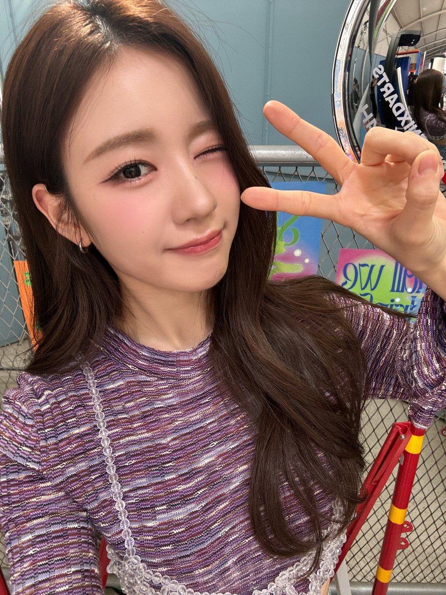 WOOAH_HM's tweet photo. [#우연]
우아도 보고 다트도 하구 헤헤🎯🤍

#WOOAH #우아 #WOOYEON https://t.co/cV4UmLzq01