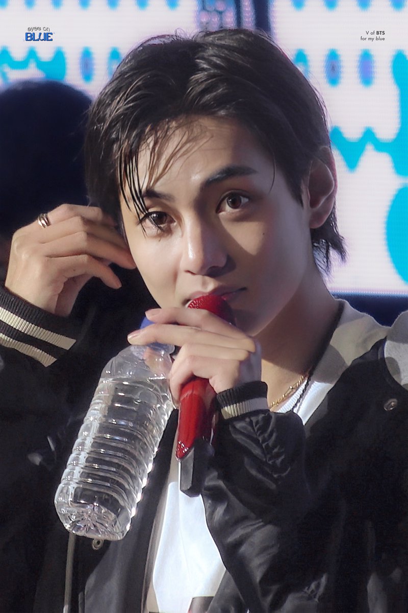 태형아 전역 축하해!!🫡💜

#뷔 #방탄소년단뷔 #태형 #김태형 #BTSV #V #Taehyung #BTS <a href="/BTS_twt/">방탄소년단</a> 

#WelcomeBackTaehyung  
#ReturnOfSpecialDutyHeroV 
#방탄뷔_전역_Veautiful_days 
#김태형전역_본투비아이돌_뷔컴백
#네시즈_RM_V_전역축하해
#낭만파의귀환_김형제_입짱