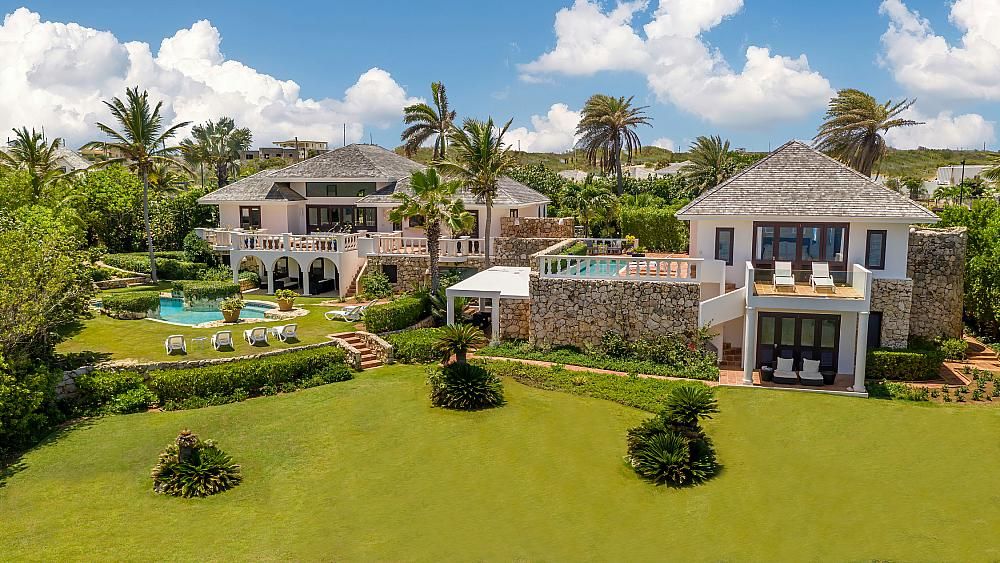 WWDreamvillas's tweet image. Indulgent Island Living at Villa Indigo #Anguilla – Exclusive Offer

Book any stay now through August 31, 2025, and enjoy daily breakfast included along with reduced occupancy rates 

Contact our team for full details 
buff.ly/BiWLVa7 

#VillaIndigoAnguilla #LittleHarbour