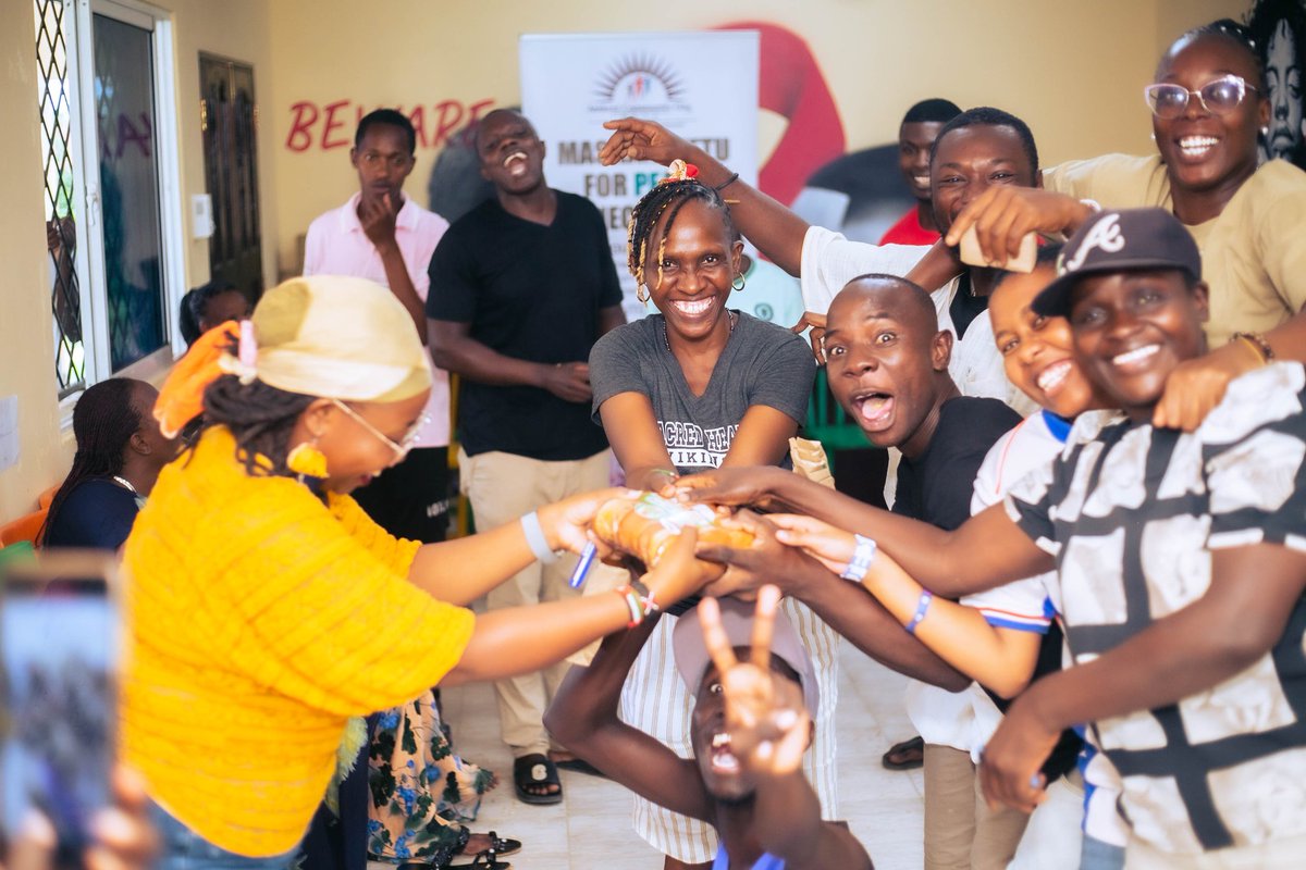 AmkeniC's tweet photo. GAMES AND DISCUSSION 1ST EDITION
Engaging young people in discussions about safety, security & promotion of peace is always a rewarding experience. A series of interactive games designed not only for fun but also as a medium for meaningful conversation
#MaskaniYetu4Peace #MY4P https://t.co/CNTk5iZHyw