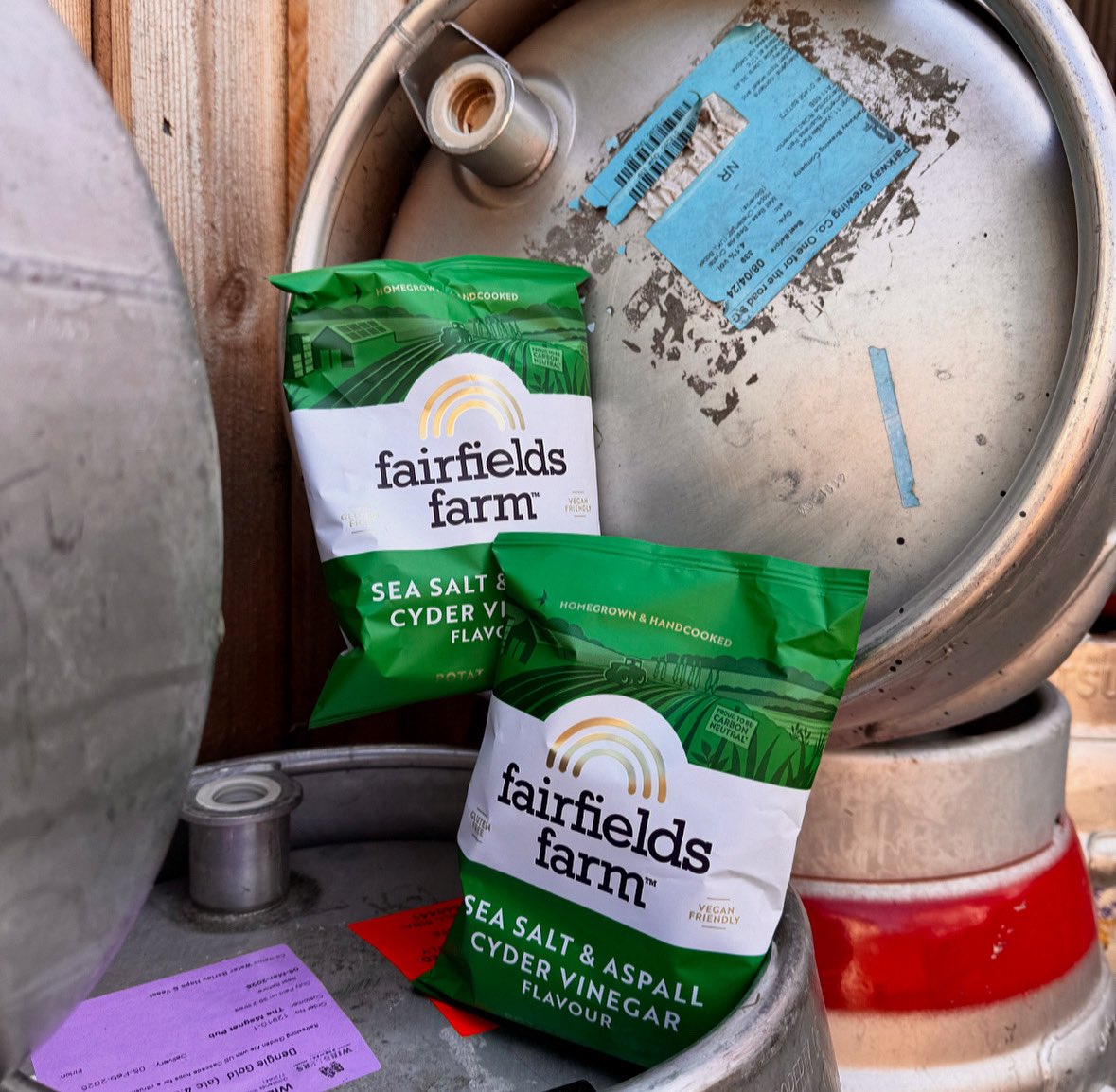 themagnetpub's tweet photo. In stock at The Magnet 🧲
From @FairfieldsFarm we have their Sea Salt & Aspall Cyder Vinegar Crisps 🧂🍎
Vegan & Gluten Free 🌱
#MagnetMicropub #ColchesterPub #Colchester #ColchesterBusiness #EssexPub #FairFieldsFarm #BarSnacks #MicroPub https://t.co/AtTWaNOSec