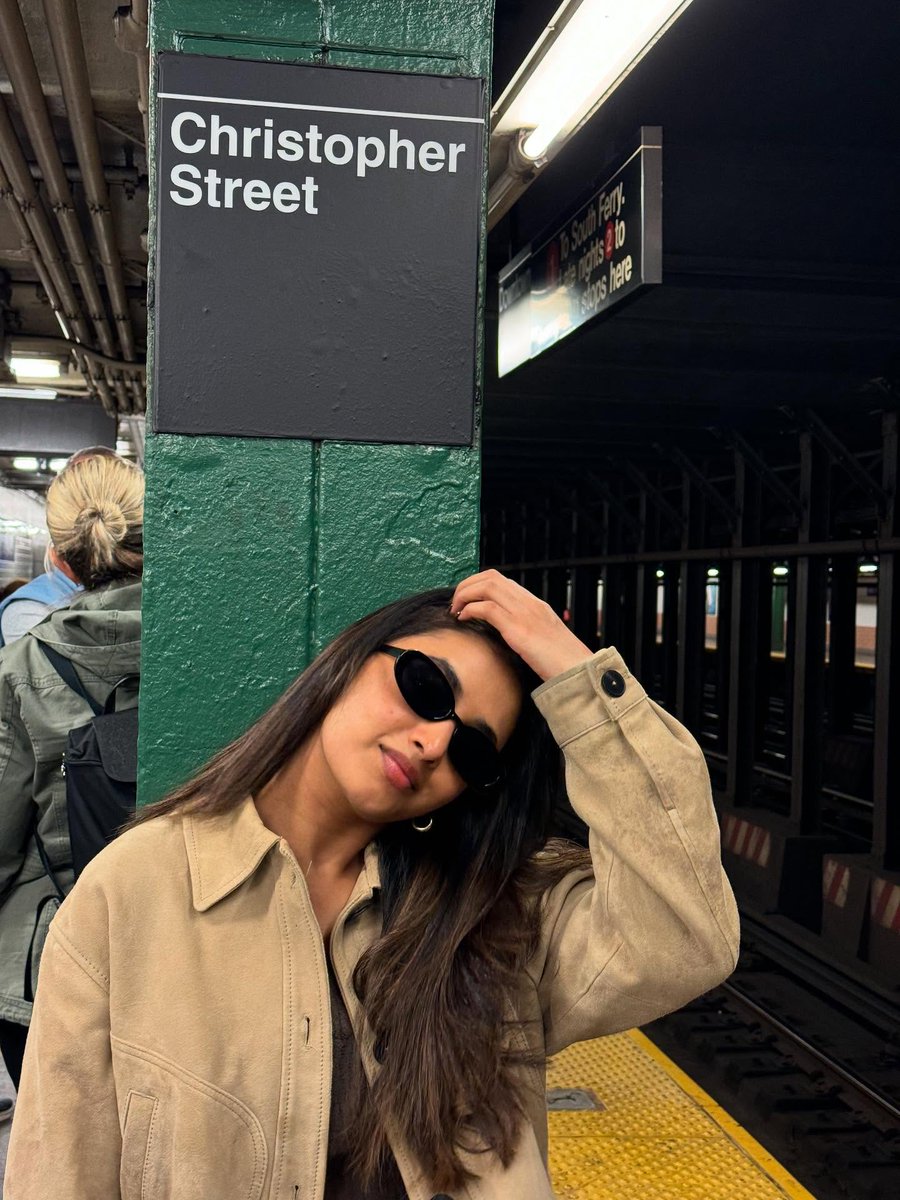 Trends Priyanka Mohan™ (@trendsarulmohan) on Twitter photo Random Clicks From New York Diaries 📸
<a href="/priyankaamohan/">Priyanka Mohan</a> 🖤
#PriyankaMohan
#PriyankaArulMohan Random Clicks From New York Diaries 📸
<a href="/priyankaamohan/">Priyanka Mohan</a> 🖤
#PriyankaMohan
#PriyankaArulMohan