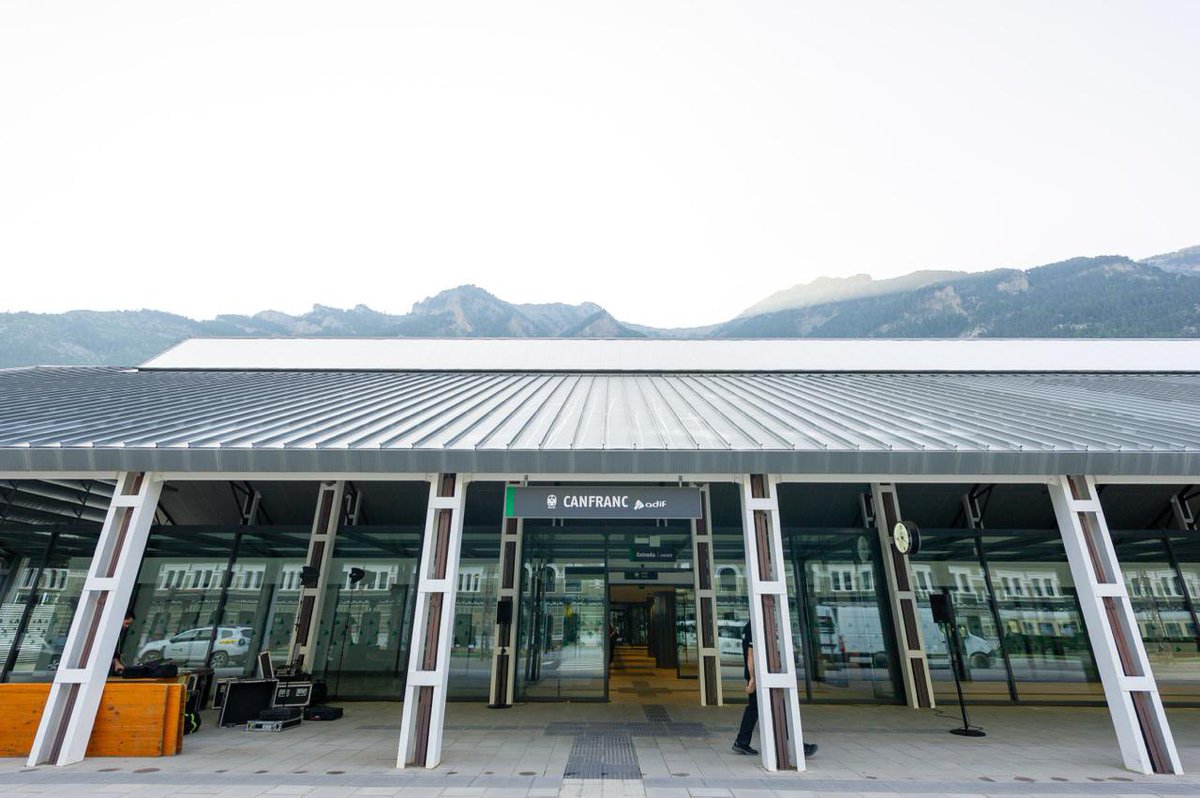 Óscar Puente tweet media