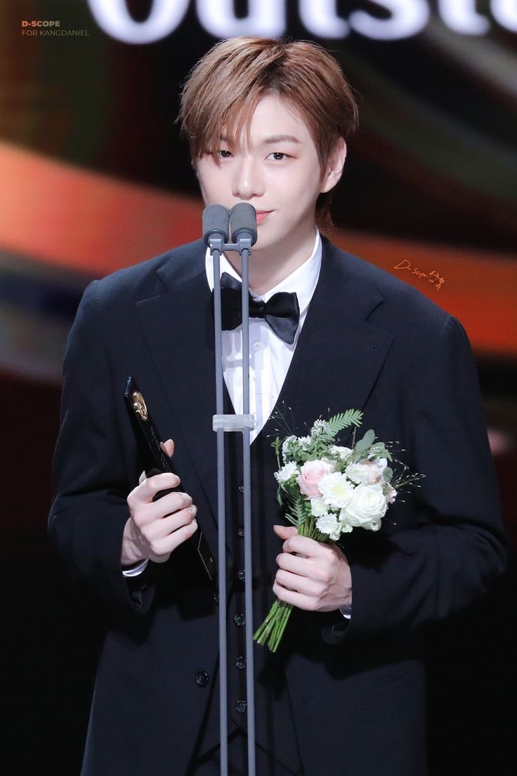 Kang Daniel tweet media