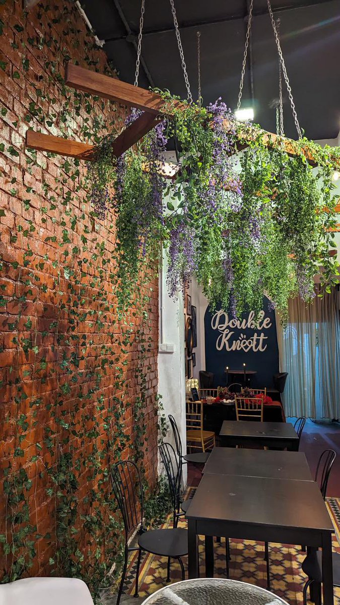 nurlwiah's tweet photo. Double Knott Cafe - Georgetown, Penang 
.
.
.
.
#cafe #penang #georgetown #cafepenang https://t.co/R2d6Opaujr