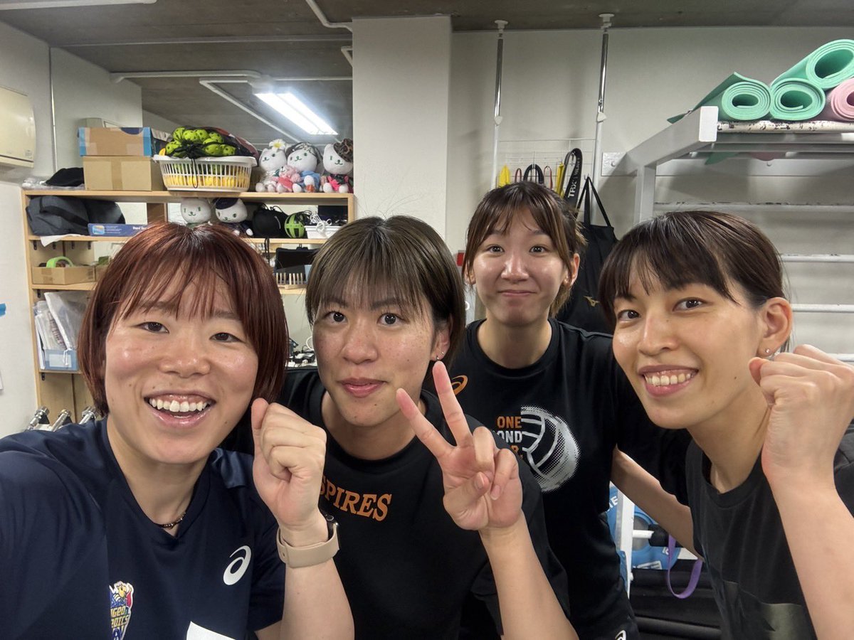 ☆ー☆ー☆ー☆ー☆ー☆ー☆ー☆ 

メディ子による本日のひとこと💙

☆ー☆ー☆ー☆ー☆ー☆ー☆ー☆

✅本日の担当：#内瀬戸真実

今日もお疲れ様でした！
週初め、気持ちは憂鬱かもしれないですが
楽しい1日を過ごせましたか？

私は、バレーボールをしてトレーニングをして