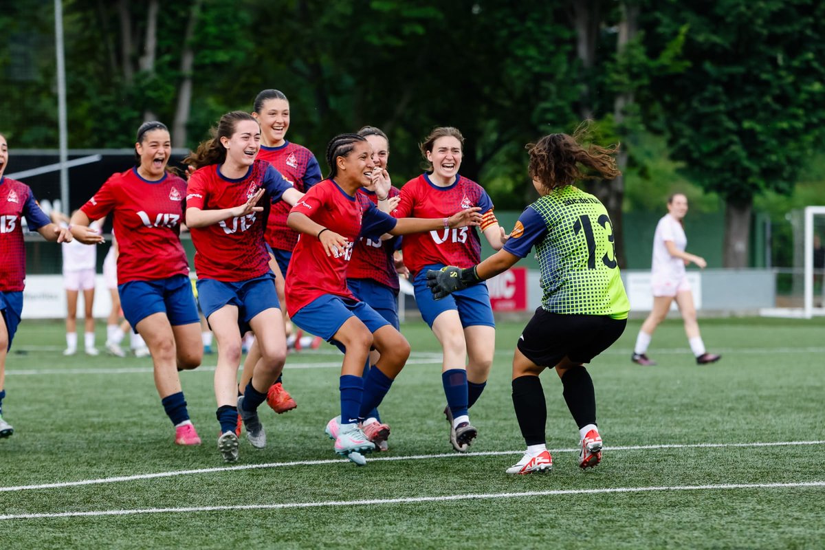 Juvenil Femení A | Torneig MICFootfem

Fase de grups:
OAR Vic 3 - 0 Santa Costa Brava
OAR Vic 4 - 0 Terrassa
OAR Vic 2 - 0 Levante Badalona

Quarts:
OAR Vic 2 - 0 Europa

Semis:
OAR Vic 3 - 0 Terrassa

Final: 
OAR Vic 0 (8) - 0 (7) Levante Badalona

🔵🔴 #SócdelOAR #oarvic