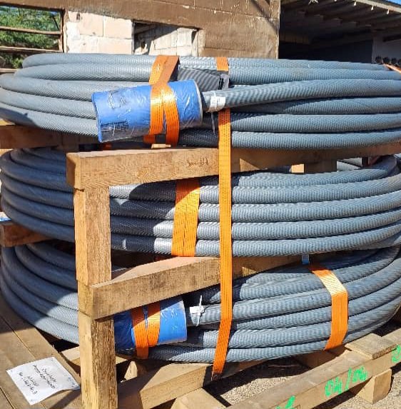 Por instrucciones del presidente @nicolasmaduro, arribaron a Venezuela la cantidad de 38 cables estructurales (guayas), como parte de la rehabilitación del importante icono Zuliano.

 ¡VENCEREMOS!
<a href="/NicolasMaduro/">Nicolás Maduro</a>
<a href="/delcyrodriguezv/">Delcy Rodríguez</a>
<a href="/rvaraguayan/">Ramón Celestino Velásquez Araguayán</a> 
@TransporteGobVe 
<a href="/luisnoriegameza/">Luis Noriega</a>