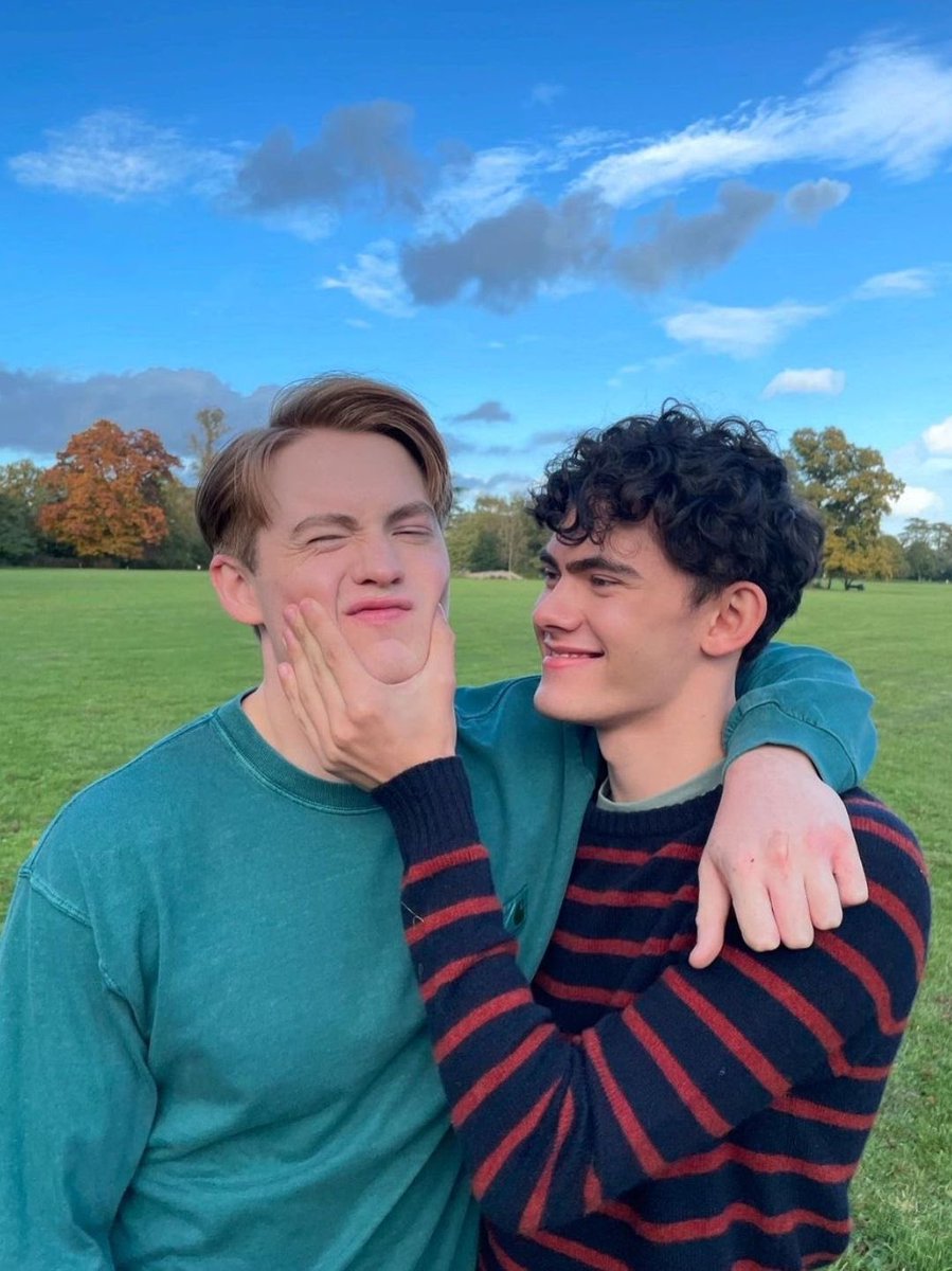 reddishkit's tweet image. #NewProfilePic its time to bring the babes back