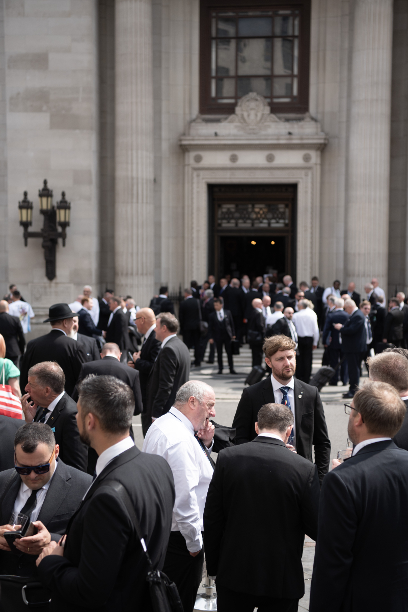 Tomorrow, tune in for a very special edition of Craftcast! 🎙️👐

Recorded at Freemasons' Hall in front of a live audience, join Shaun, James and Stephen as they record with some special guests after the first-ever and hugely successful Light Blues Communications event 🔵