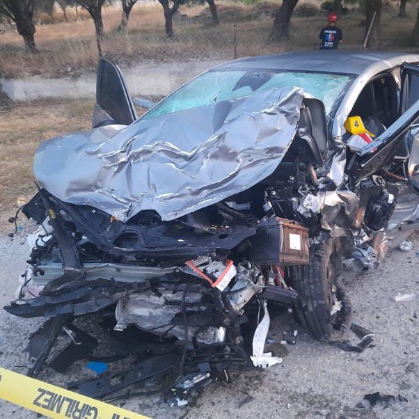 Bayram tatilinin ilk 4 gününde 2.960 trafik kazası oldu. 

32 kişi hayatını kaybetti, 4.817 kişi yaralandı.