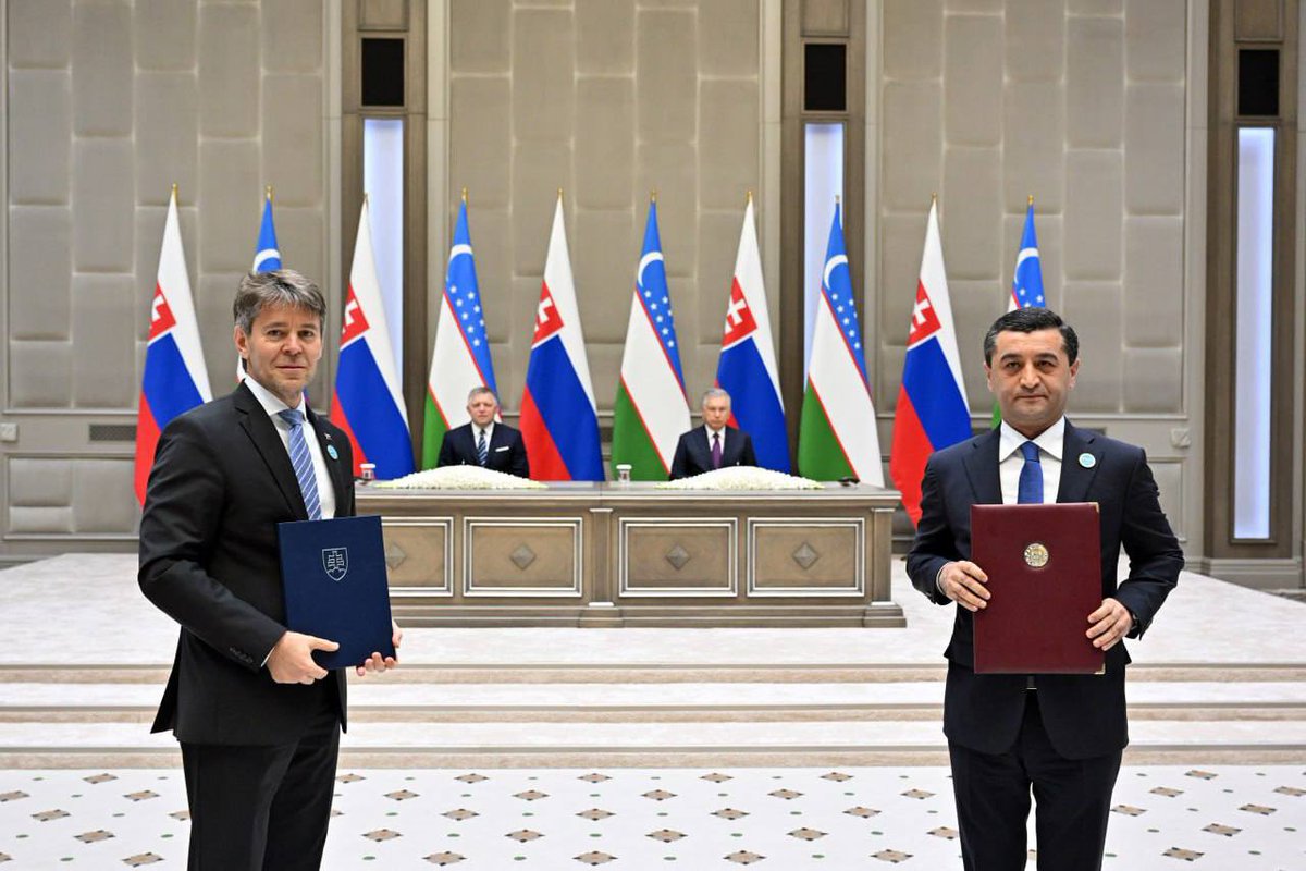 Bakhtiyor Saidov 🇺🇿 (@fm_saidov) on Twitter photo #Uzbekistan now has one more strategic partner. Today, @President_Uz H.E. Shavkat Mirziyoyev and the Prime Minister of the #Slovak Republic, H.E. <a href="/RobertFicoSVK/">Robert Fico 🇸🇰</a> signed the Joint Declaration.
During comprehensive high-level talks, both sides emphasized the importance of further #Uzbekistan now has one more strategic partner. Today, @President_Uz H.E. Shavkat Mirziyoyev and the Prime Minister of the #Slovak Republic, H.E. <a href="/RobertFicoSVK/">Robert Fico 🇸🇰</a> signed the Joint Declaration.
During comprehensive high-level talks, both sides emphasized the importance of further