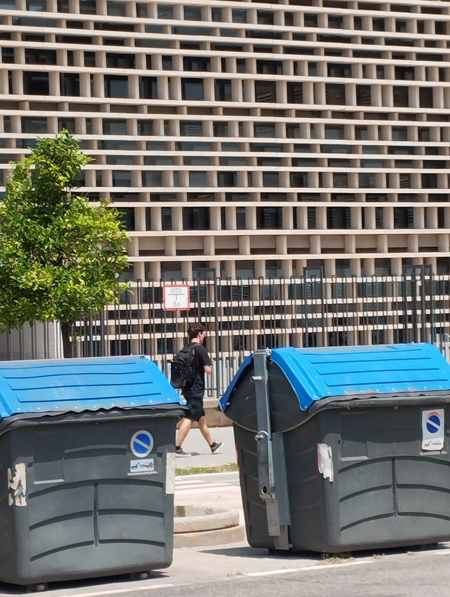 RickUpdates's tweet image. 🚨 | Ricardo Román ha sido avistado llegando a la ETSIT, @robincorazoness informa.