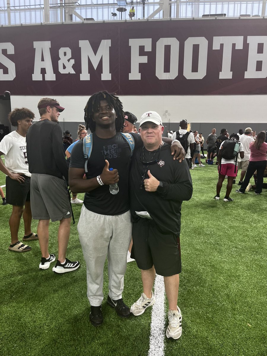 ⭐️Braylon “BEAST” Williams⭐️ 4⭐️MLB (@braylonw2027) on Twitter photo Had a great time at Texas A&M Loved every moment <a href="/CoachBateman/">Jay Bateman</a> <a href="/AggieFootball/">Texas A&M Football</a> <a href="/Thamannjr/">Coach Mann M.Ed.</a> <a href="/CoachGibson_/">James Gibson</a> Had a great time at Texas A&M Loved every moment <a href="/CoachBateman/">Jay Bateman</a> <a href="/AggieFootball/">Texas A&M Football</a> <a href="/Thamannjr/">Coach Mann M.Ed.</a> <a href="/CoachGibson_/">James Gibson</a>