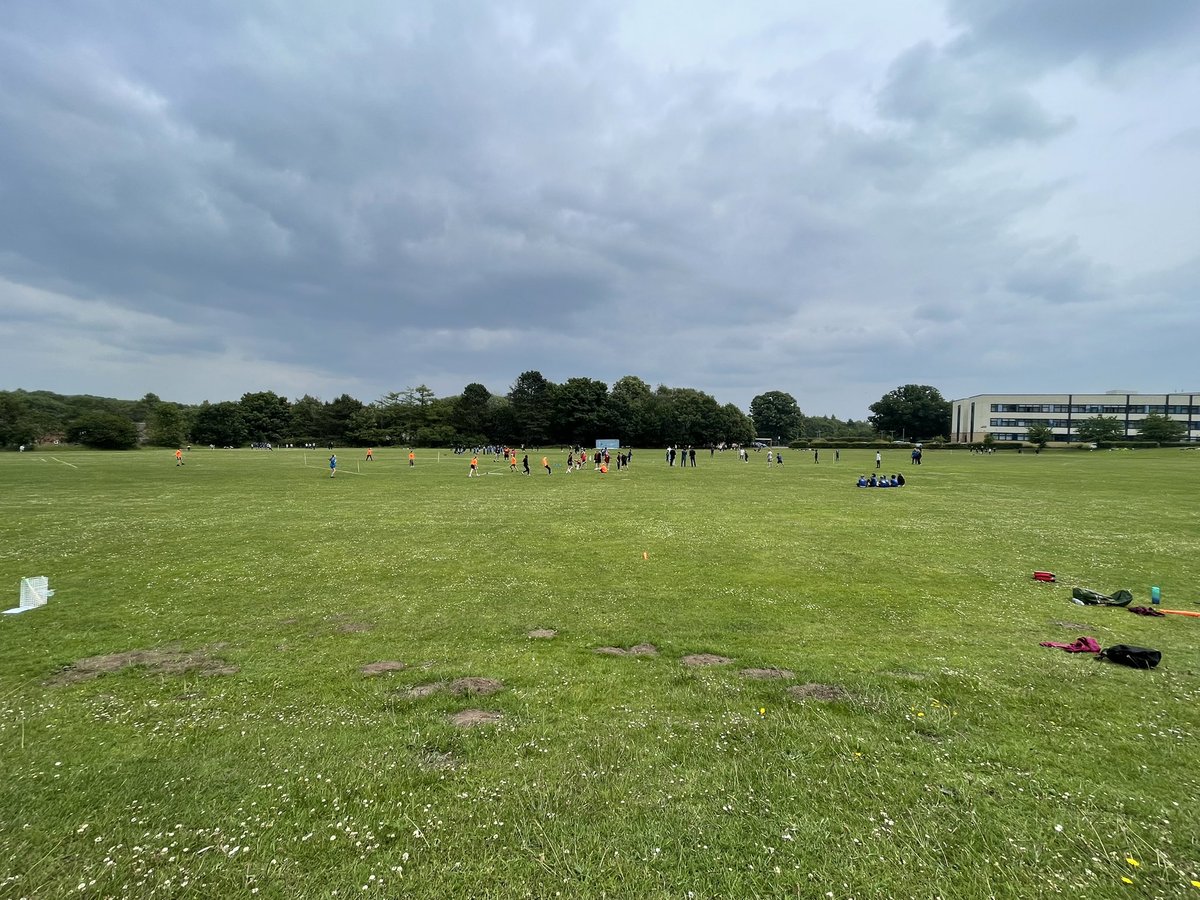 TWSSP's tweet image. 20 schools participating in today’s Year 5/6 @RoundersEngland competition @charltonpe Places in the @YourSchoolGames county finals at stake.