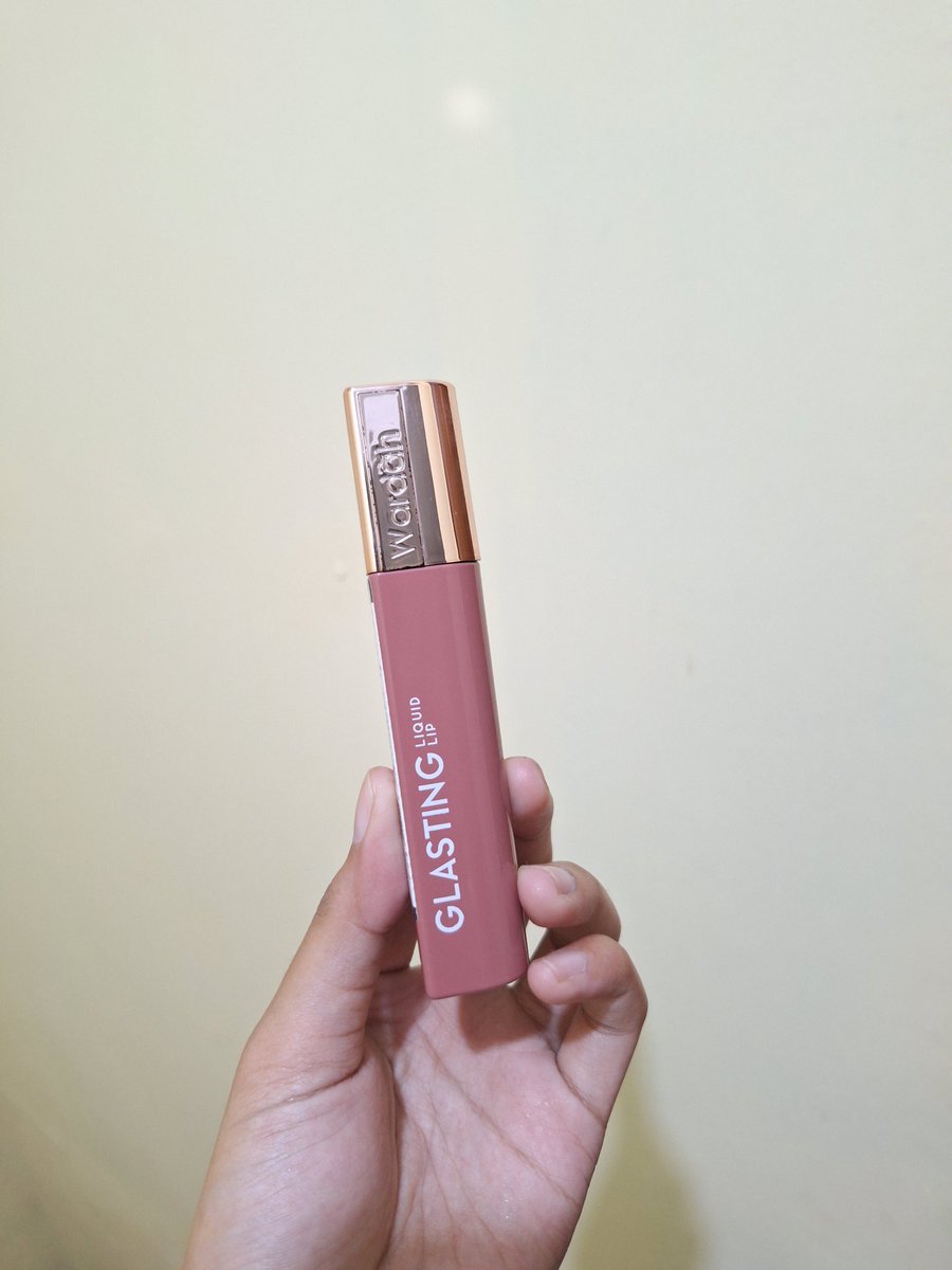 loOopy_yy's tweet photo. ada yang mau ga? wardah glasting lip shade 04. 40k aja https://t.co/UNQn26srhN
