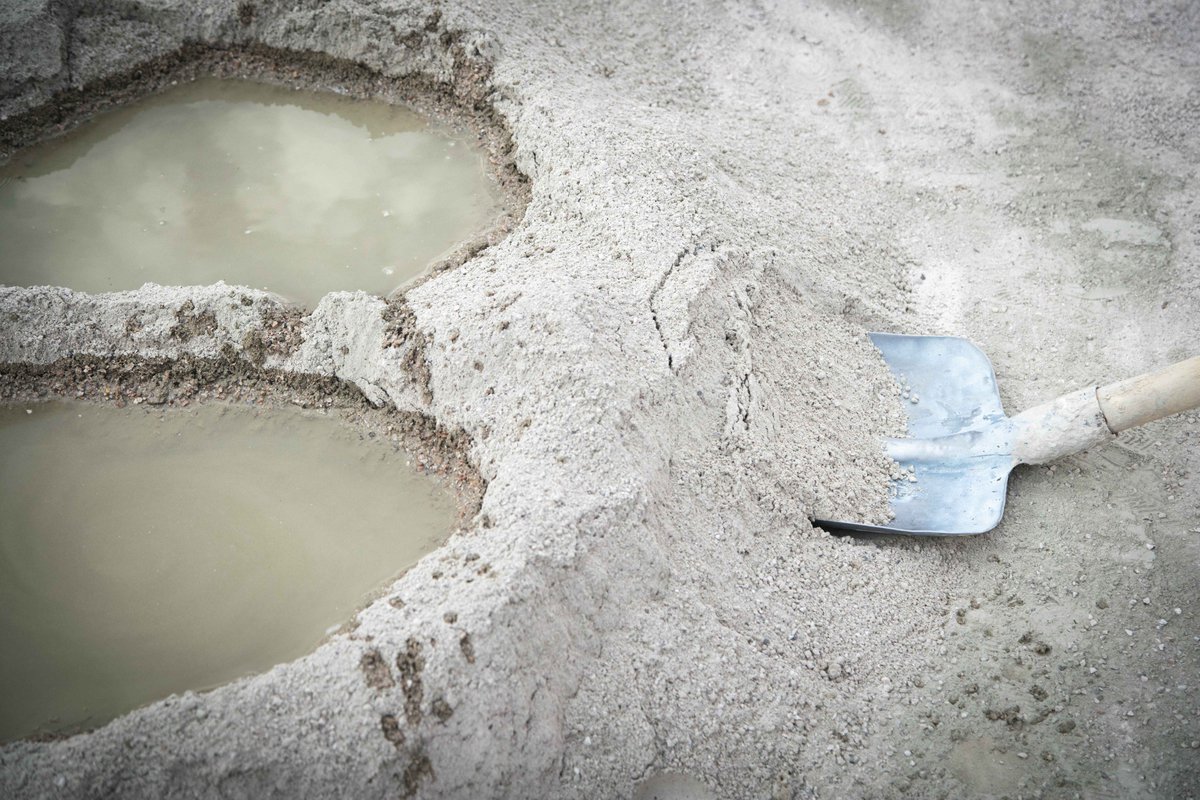 yegnatrading's tweet image. Water Cement Ratio : How to Calculate and Understand it Accurately

Read More: yegnatradinget.com/water-cement-r…

#WaterCementRatio #ConcreteMixDesign #ConstructionTips #ConcreteQuality #MixingConcrete #ConcreteCalculator #BuildingMaterials #ConstructionStandards #YegnaTrading