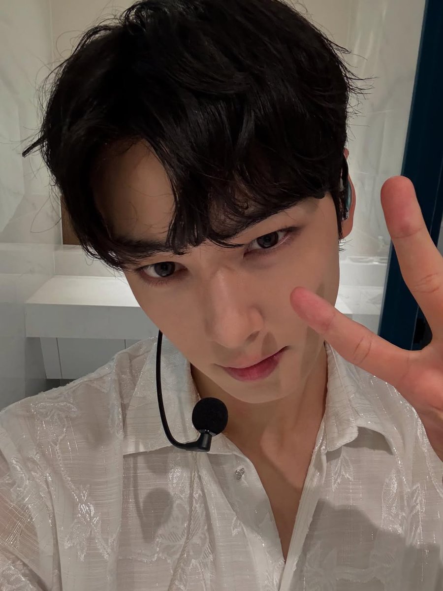 _storyc_'s tweet photo. 차은우가 아이돌까지해서 진짜 다행이야 https://t.co/mmUxvy4EXY