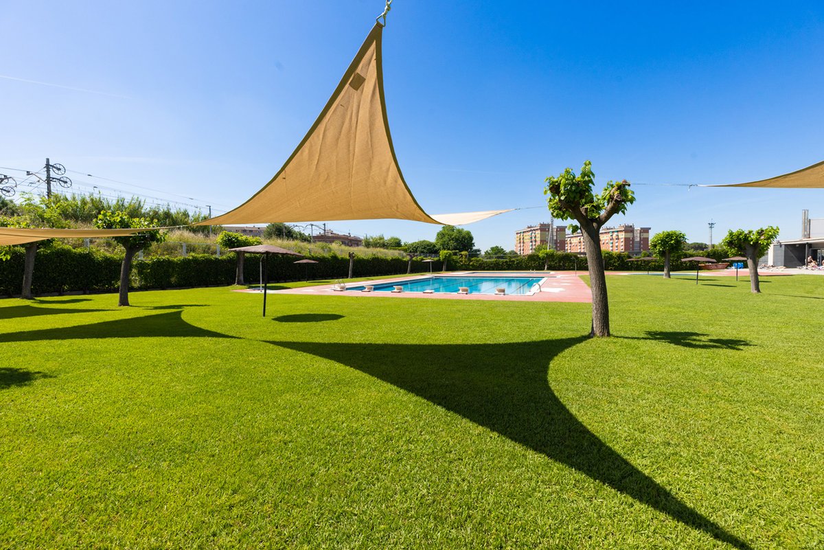 📣 El 16 de juny obrim les piscines exteriors del Complex Esportiu Municipal de Corró d'Avall!! 💦

Comença la temporada de bany a #lesFranqueses! Tornen les ganes de piscina i de passar-s’ho bé a l’aire lliure.

ℹ️ lesfranqueses.cat/actualitat/not…