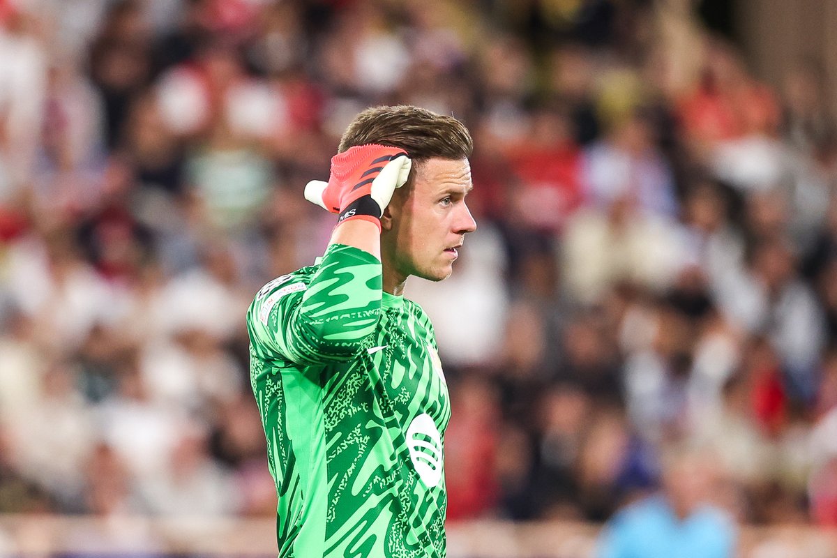 🚨 𝗠𝗔𝗥𝗖-𝗔𝗡𝗗𝗥𝗘́ 𝗧𝗘𝗥 𝗦𝗧𝗘𝗚𝗘𝗡 🇩🇪 "𝗦𝗘 𝗦𝗘𝗡𝗧 𝗧𝗥𝗔𝗛𝗜" 𝗣𝗔𝗥 𝗟𝗘 𝗙𝗖 𝗕𝗔𝗥𝗖𝗘𝗟𝗢𝗡𝗘 ! 💙❤️

Poussé vers la sortie après l’arrivée de Joan García, 𝗜𝗟 𝗥𝗘́𝗖𝗟𝗔𝗠𝗘 𝗟𝗘𝗦 𝟰𝟮 𝗠€ 𝗥𝗘𝗦𝗧𝗔𝗡𝗧𝗦 𝗗𝗘 𝗦𝗢𝗡 𝗖𝗢𝗡𝗧𝗥𝗔𝗧 jusqu’en 2028 ! 😤

Le