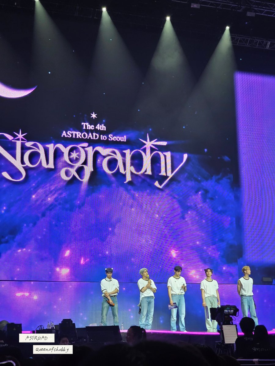 Your smile made my day🤍 tweet media